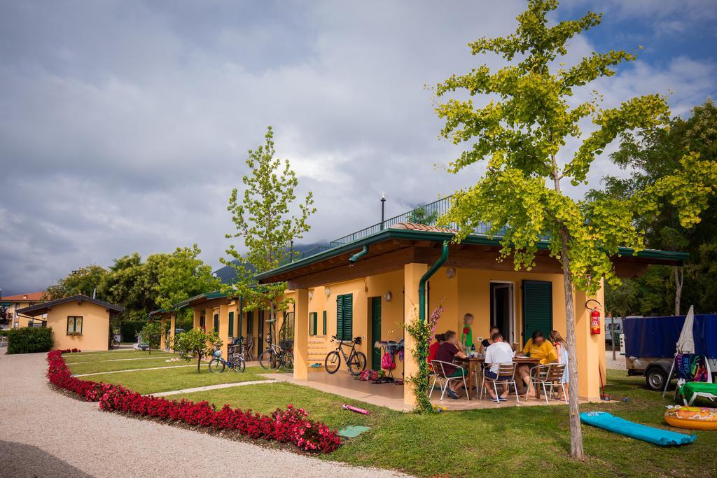 Hotel Camping Promontorio Toscolano-Maderno Exterior foto